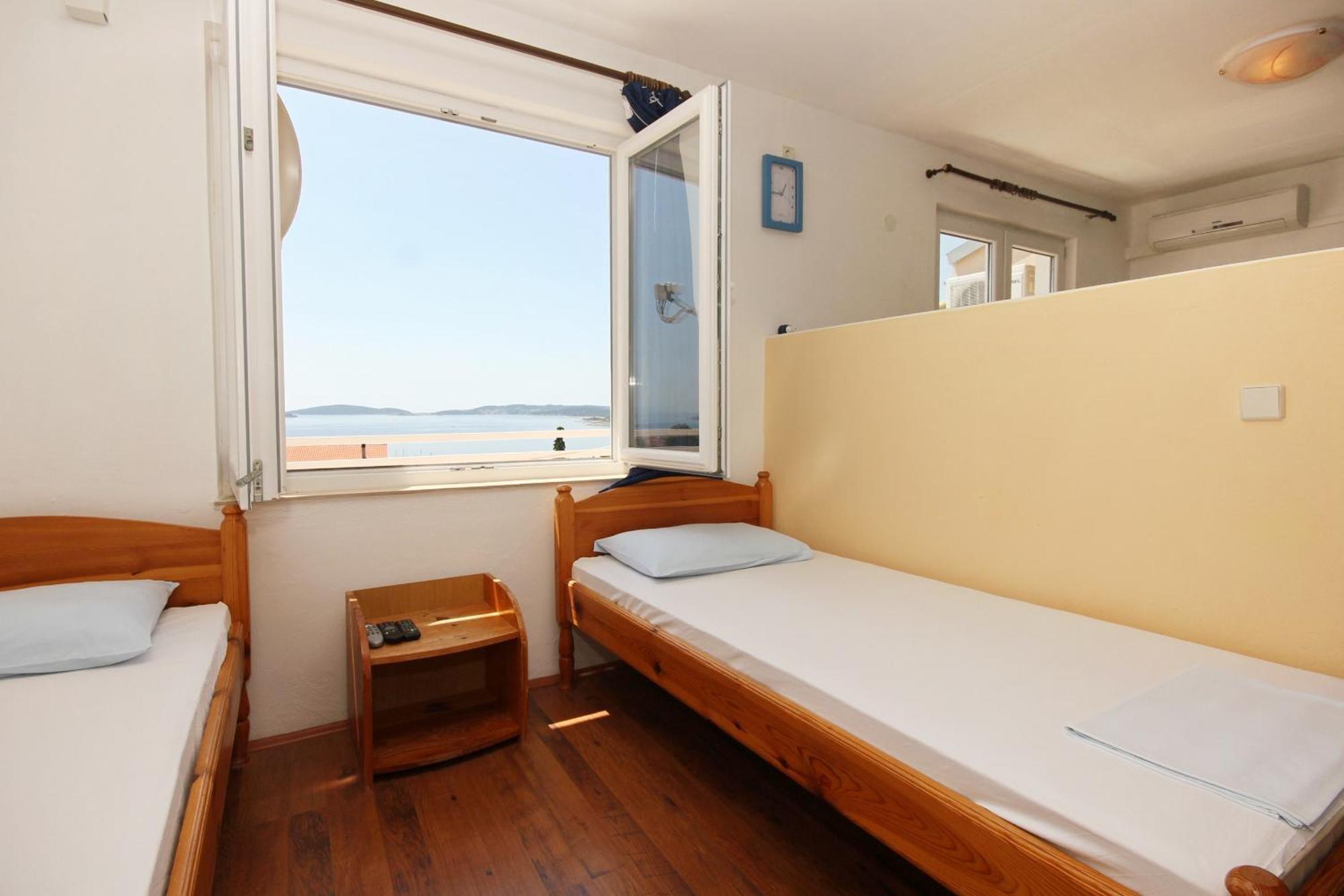 Apartments And Rooms With Parking Space Orebic, Peljesac - 10192 Room photo