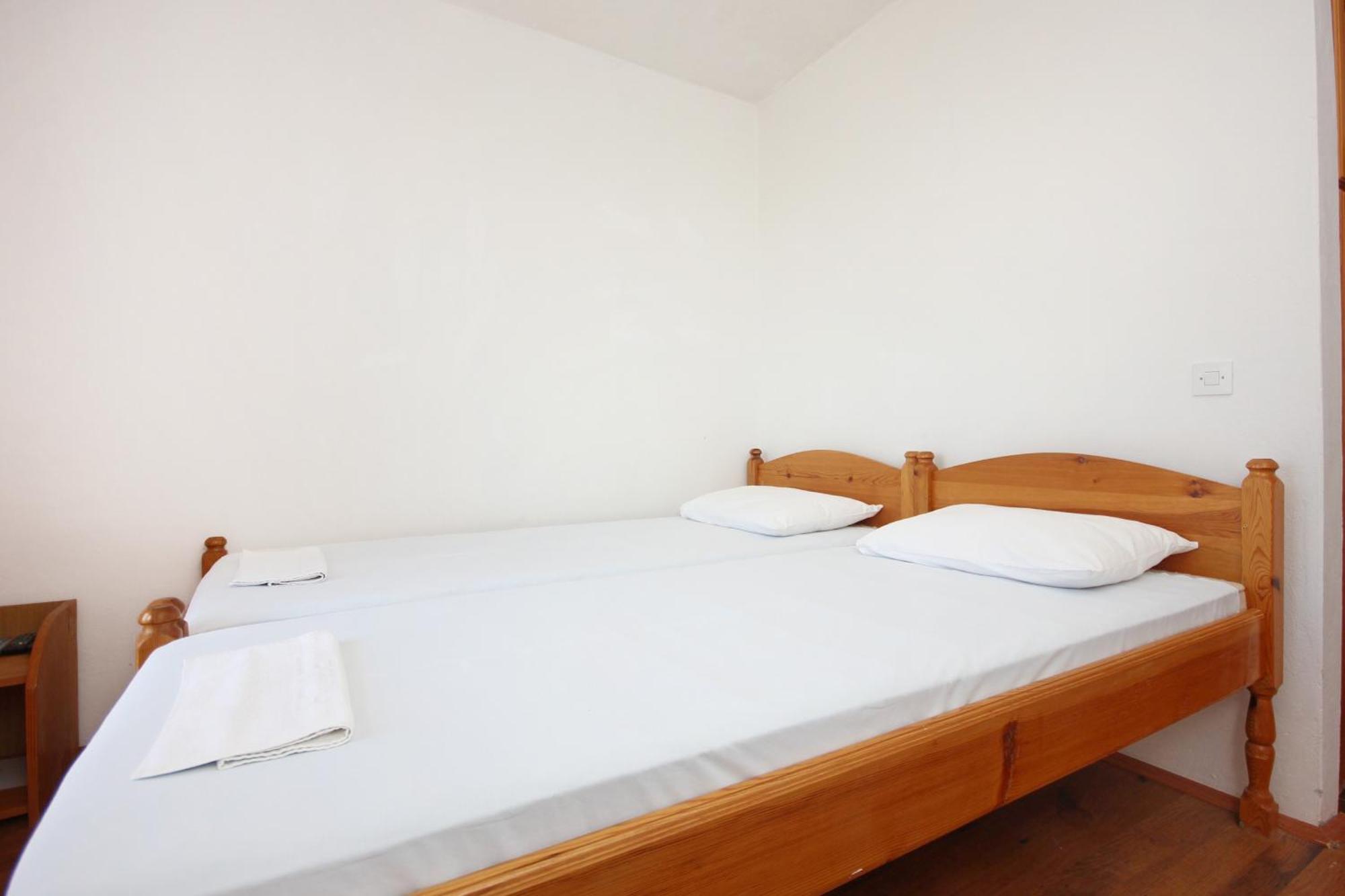 Apartments And Rooms With Parking Space Orebic, Peljesac - 10192 Room photo